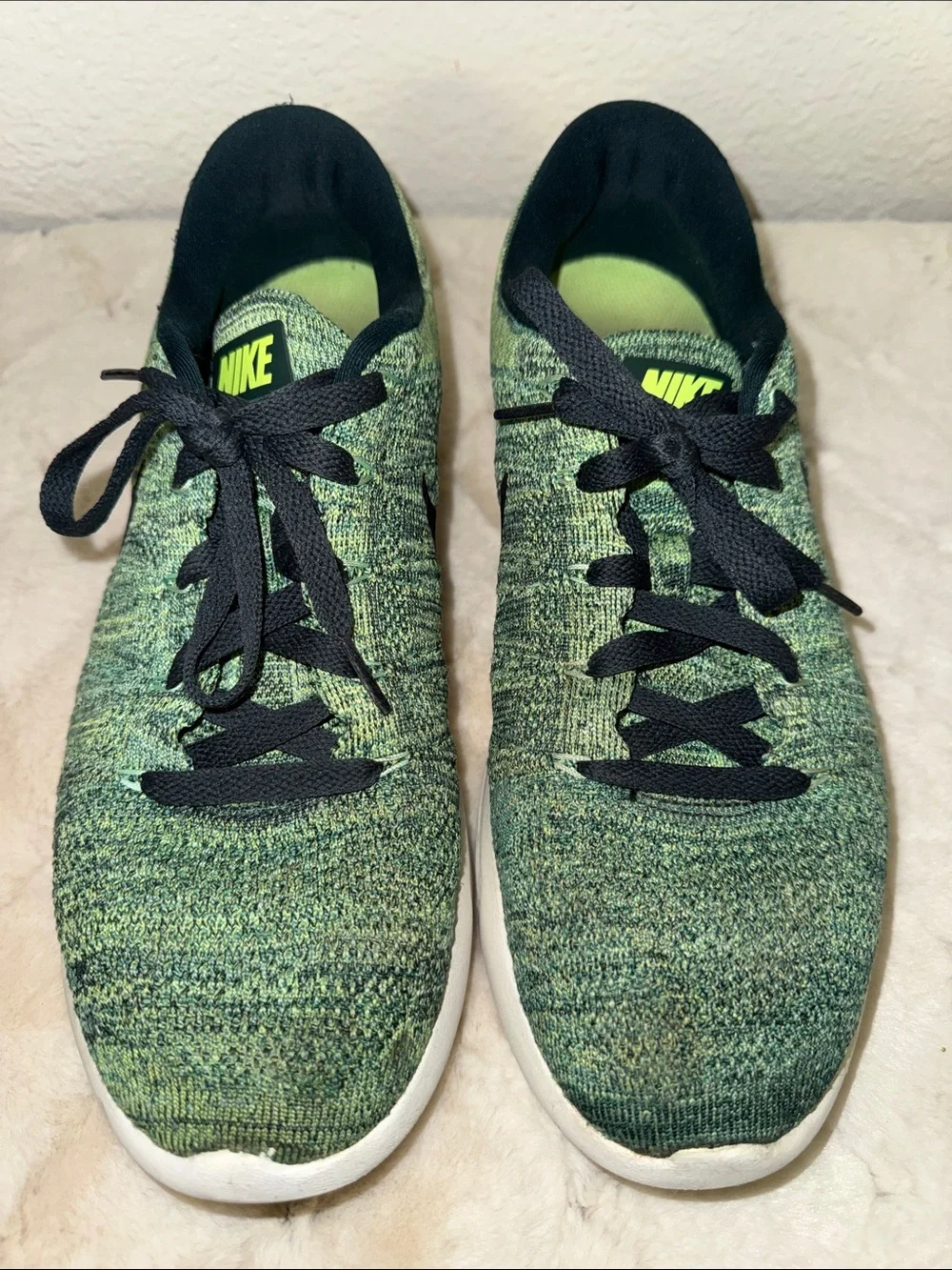 Nike Men’s LunarEpic Low Flyknit Running Sneakers in Seaweed